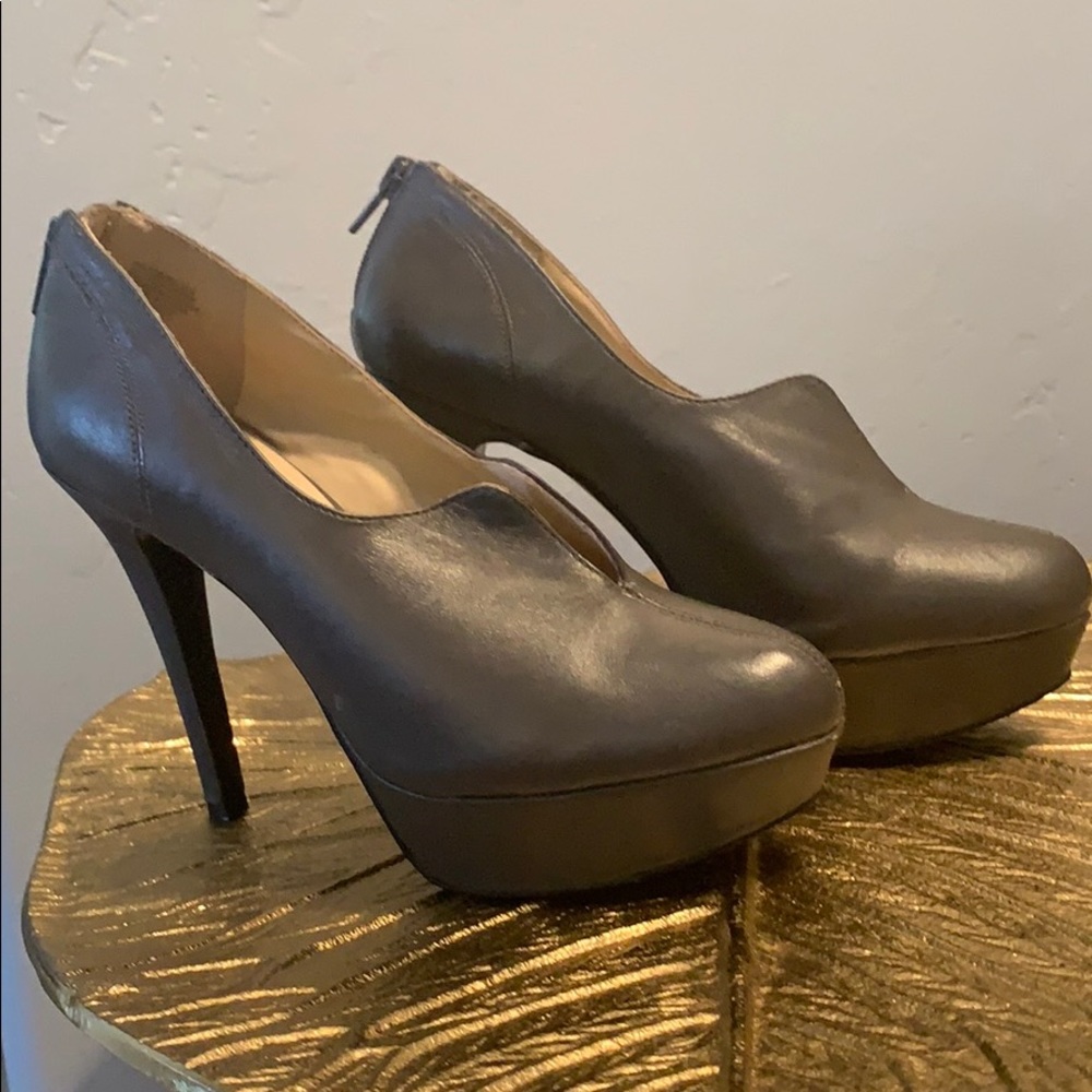 Heels - Picture 2 of 6